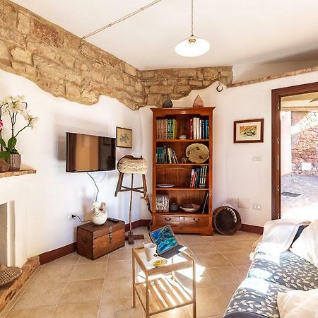 Domu Ala - Bynos Homes Baunei Εξωτερικό φωτογραφία